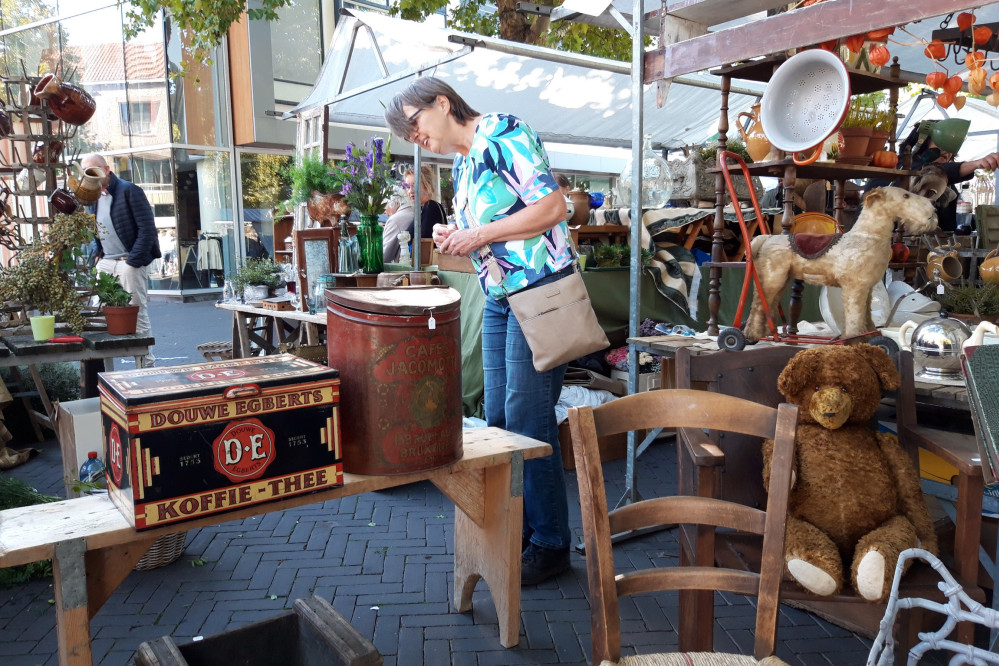 26082901vlooienmarkt
