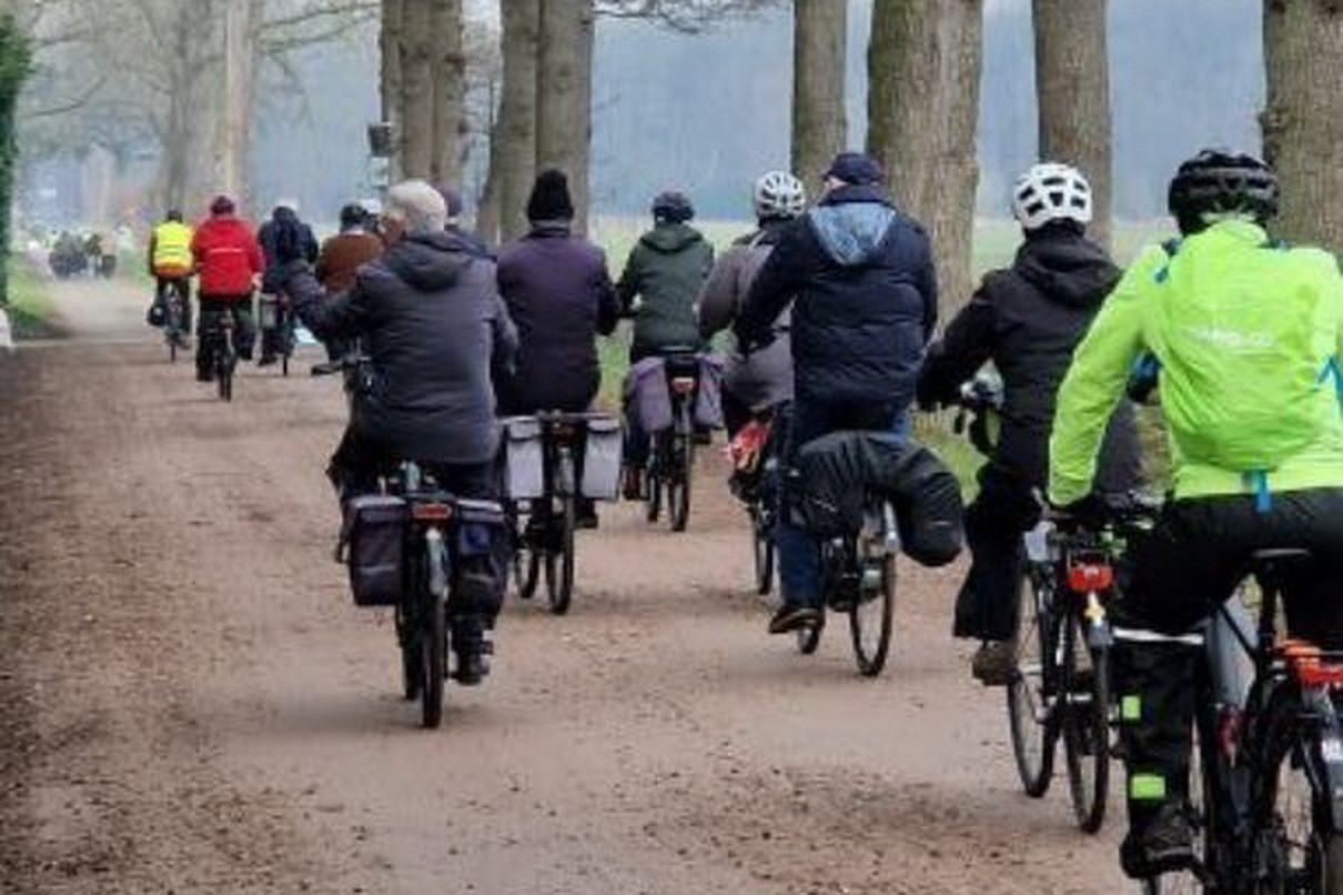 26042903fietstochtspoorlijnbredatilburg