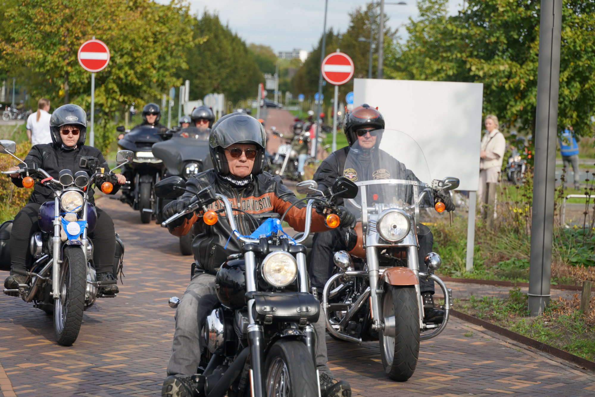 26092801bikers3gd