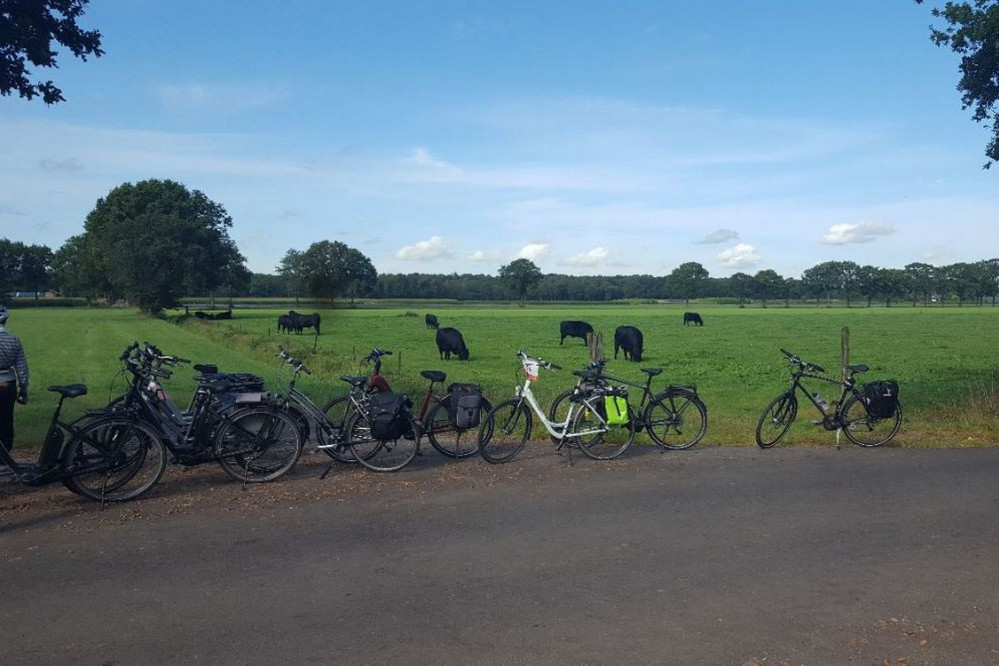 26051101fietstochtzwervendoorderithgdb
