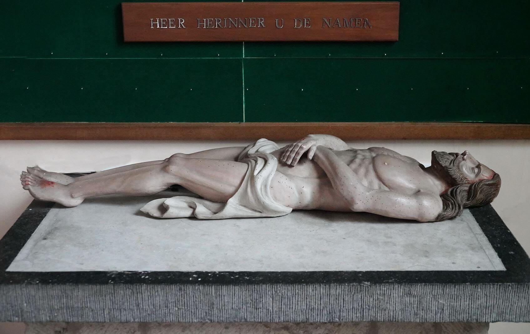 25042002pasenjezusherzelemartinuskerk