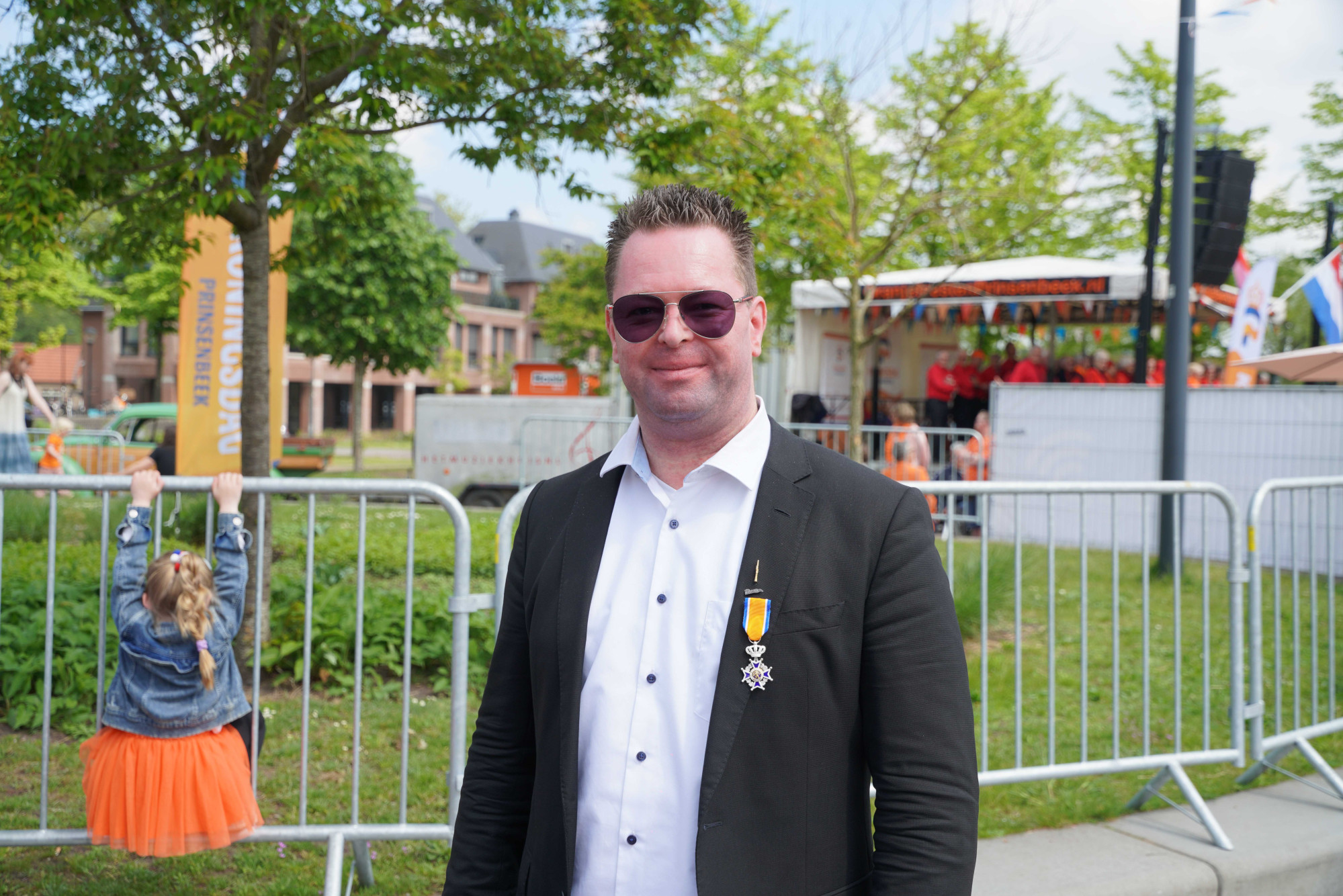 25042802koningsdag02adv