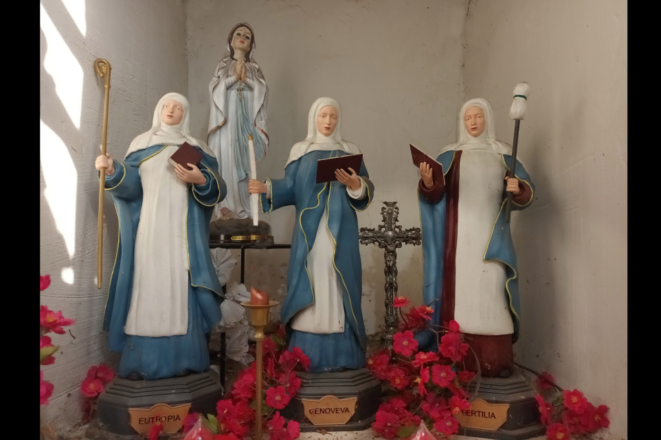 24121402keerbergenkruisheidekapelgenovevabertiliaeutropiaheiligezusjesgd